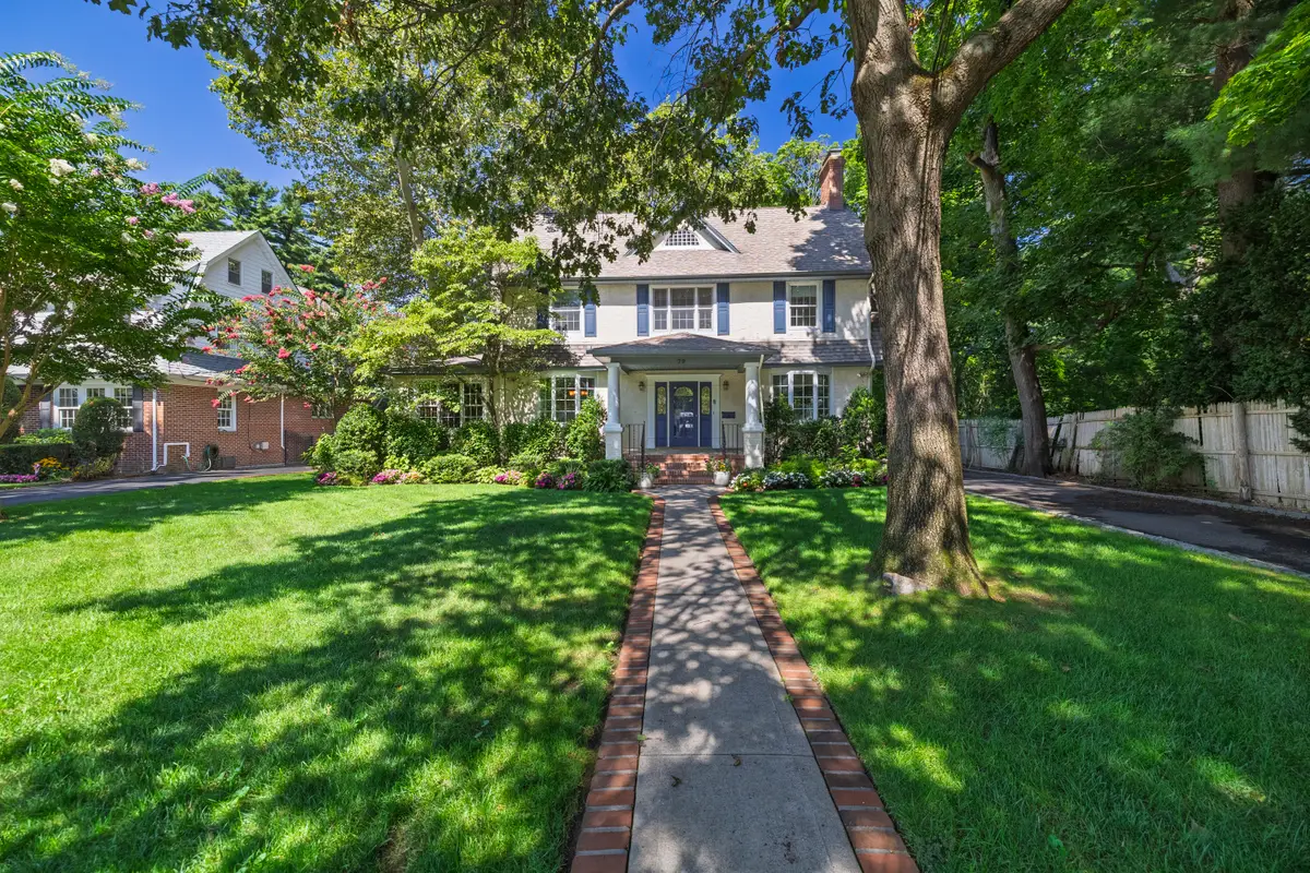 72 Broadway, Rockville Centre, NY 11570 - #1
