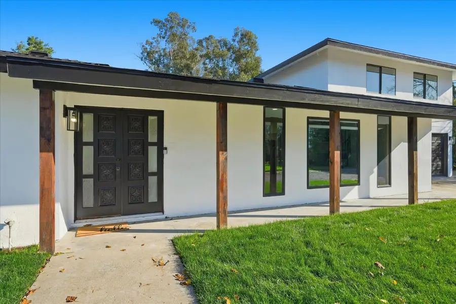 10326 10326 N Fowler Avenue N, Clovis, CA 93619 - Image #2