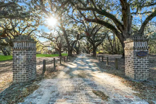 893 Grays Highway, Ridgeland, SC 29936