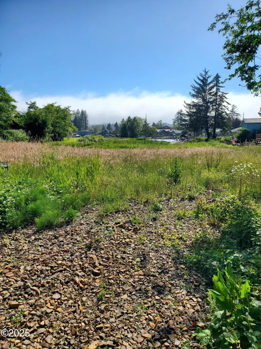 1508 1509 NE East Devils Lk Rd, Neotsu, OR 97367 - Image #2