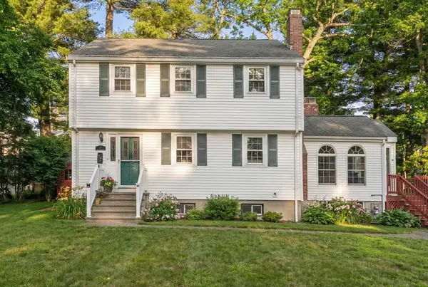 16 Sunnyside Ave, Wellesley, MA 02482
