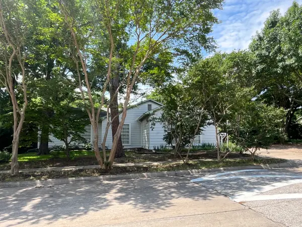 400 Edgefield Drive, Garland, TX 75040