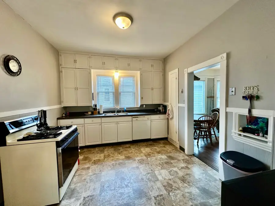 913 69th STREET, Kenosha, WI 53143 - Image #2