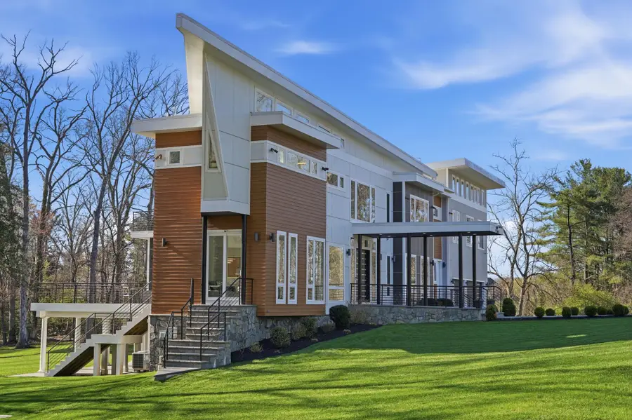 2368 Hunter Mill Rd, Vienna, VA 22181 - #2