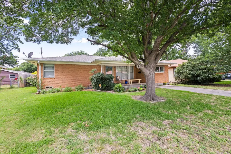 405 Meadow Drive, Gainesville, TX 76240 - Image #3