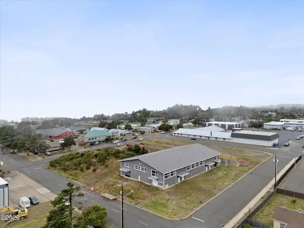 1025 NW Grove, Newport, OR 97365