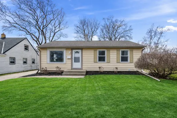 3541 S 46th St, Greenfield, WI 53220