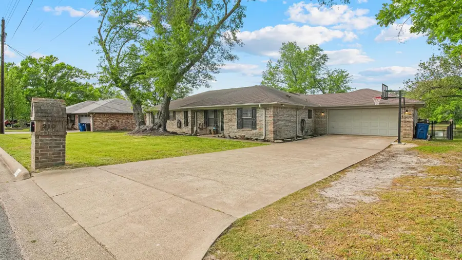 210 Pat Drive, Mineola, TX 75773 - #3