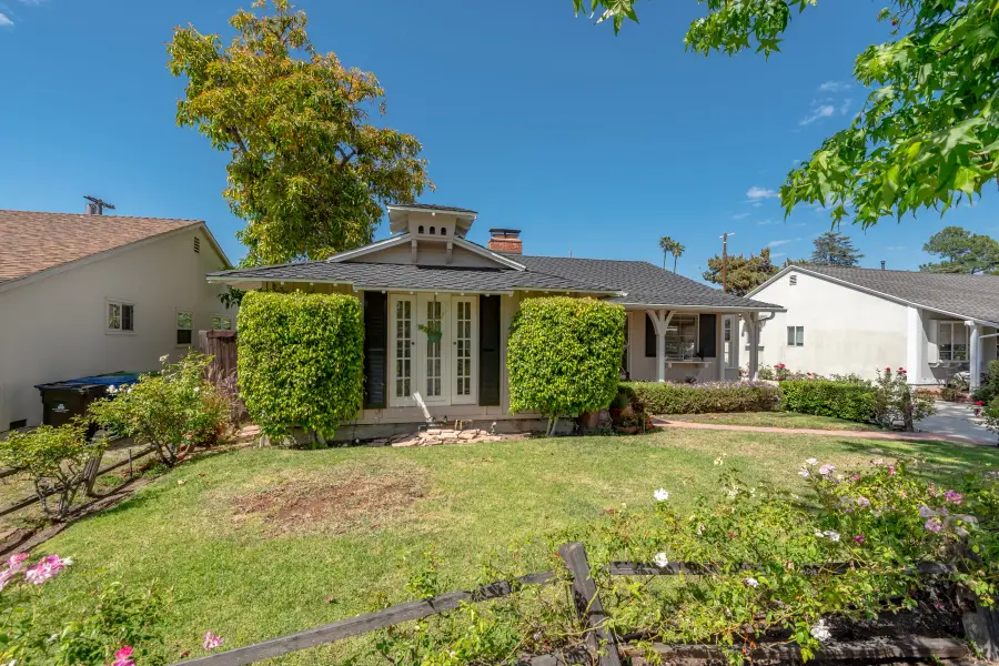 13025 Hartsook Street, Sherman Oaks, CA 91423 - #3