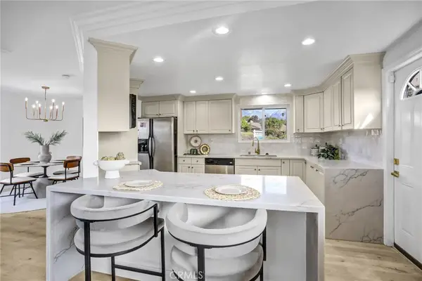 872 Huron, Claremont, CA 91711