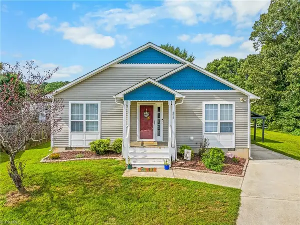 555 Brown Stone Court, Kernersville, NC 27284