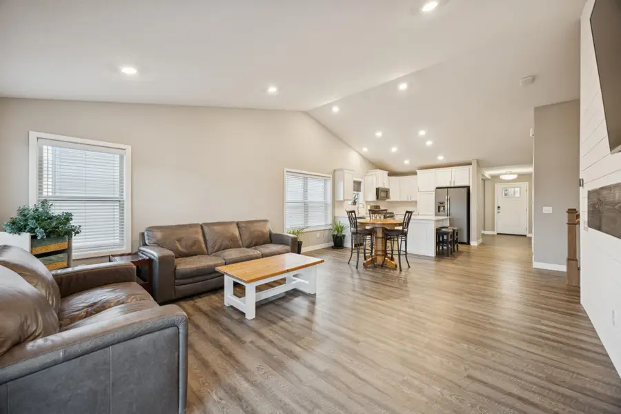 1336 Chestnut Circle, Carver, MN 55315 - #3