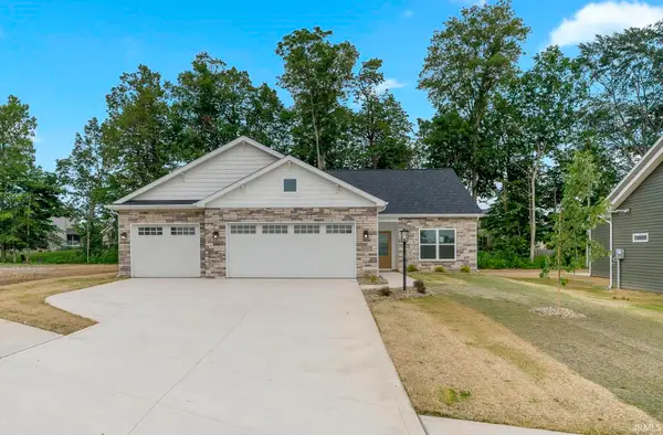 8245 Caverango Boulevard, Fort Wayne, IN 46815