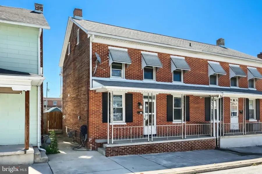 19 S Water St, Spring Grove, PA 17362 - #2