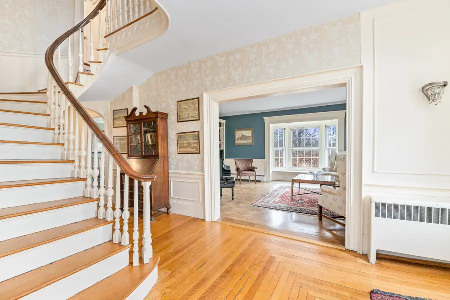 8 Washington Street, Sherborn, MA 01770 - #2