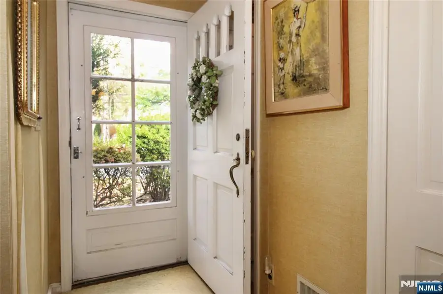 84 Howard Park Dr, Tenafly, NJ 07670 - Image #3