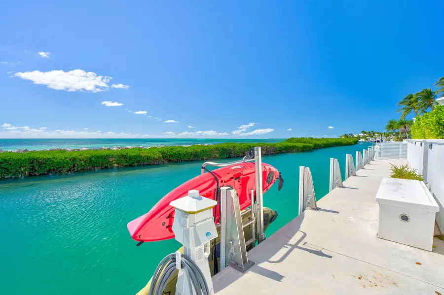254 W Seaview Circle, Duck Key, FL 33050 - Image #2