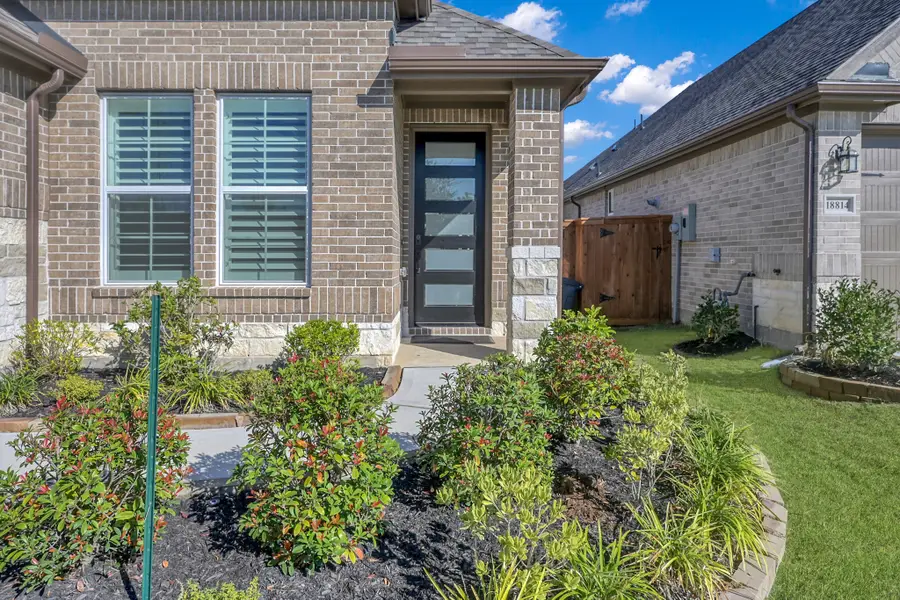 18818 Sweetwater Springs Drive, Cypress, TX 77433 - Image #2