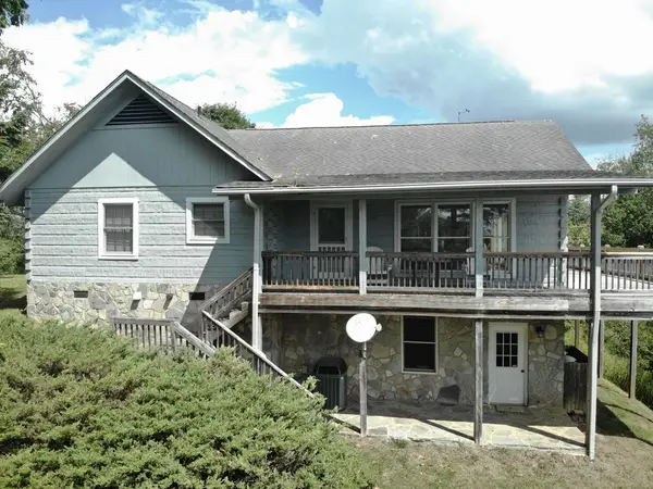 979 Wagon Road, Warrensville, NC 28693