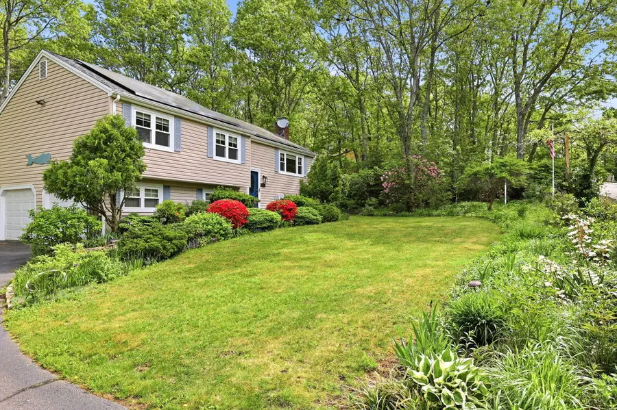 17 Briggs Ave, Bourne, MA 02532 - #2