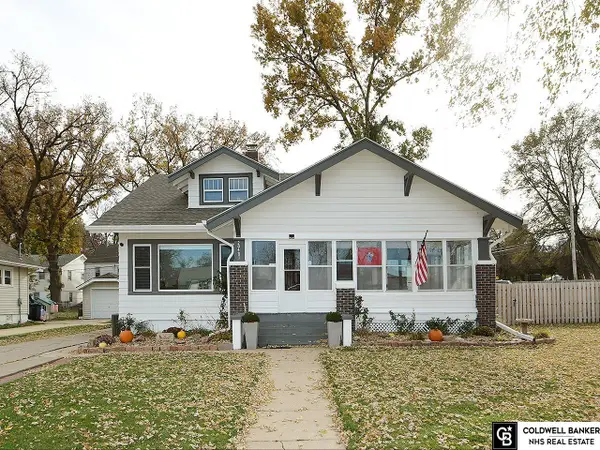 20481 Victor Avenue, Elkhorn, NE 68022