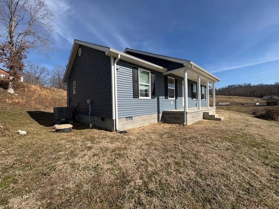 875 Gardner Dr., West Liberty, KY 41472 - #2