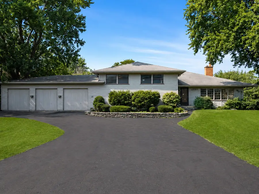 2250 White Oak Drive, Northbrook, IL 60062 - #2