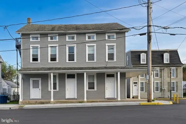 8 E Broadway Ave, ETTERS, PA 17319