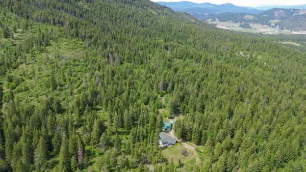 2015 Thoni Rd, Addy, WA 99101