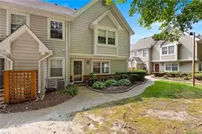 400 Bracknell Arch #A, Chesapeake, VA 23320 - #2