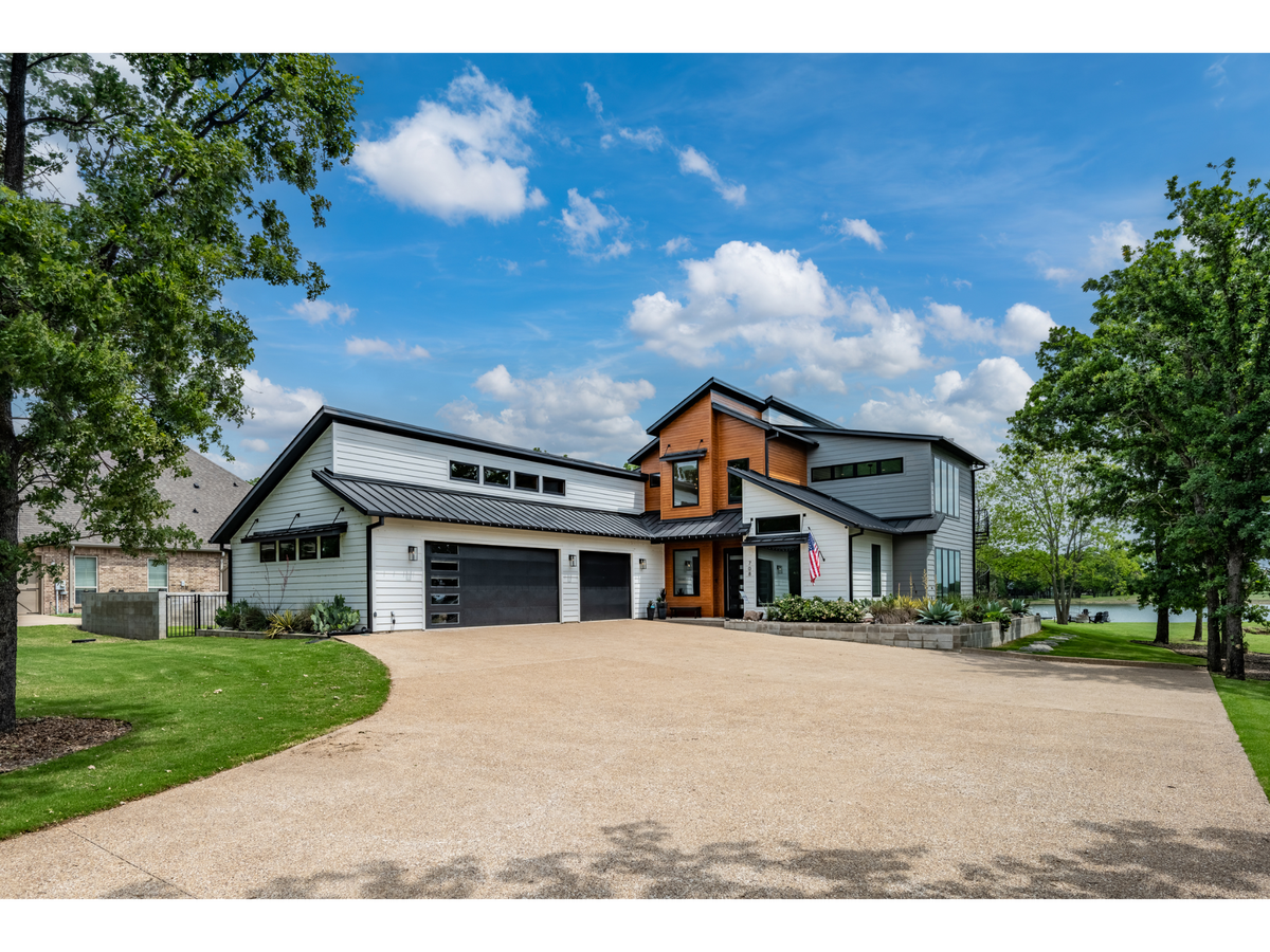 708 Clear Water Court, Corsicana, TX 75109 - #1