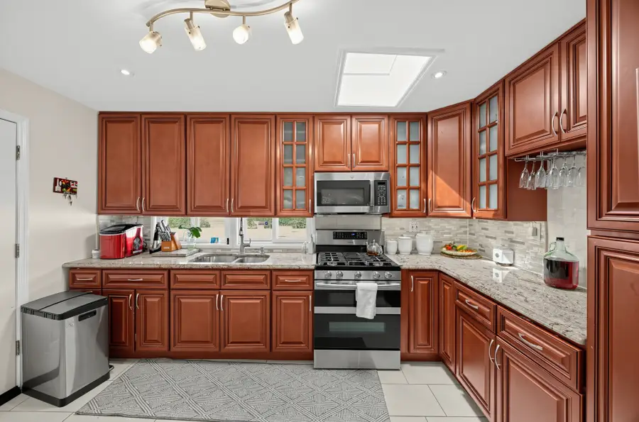 193 Mcfarlane Rd, Colonia, NJ 07067 - #3