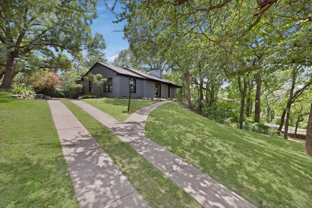 1904 Marigold Avenue, Fort Worth, TX 76111 - Image #1