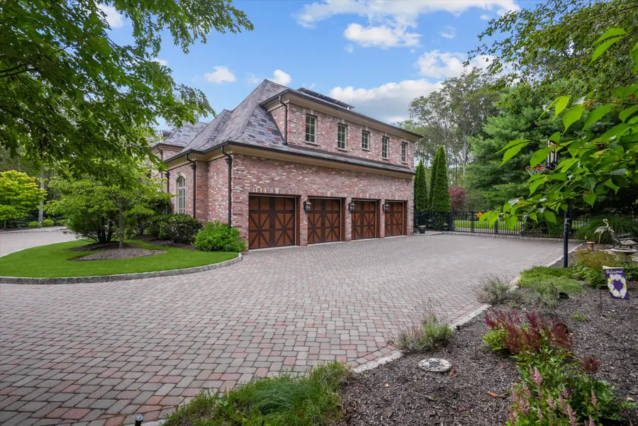 29 N Church Road, Saddle River, NJ 07458 - #3