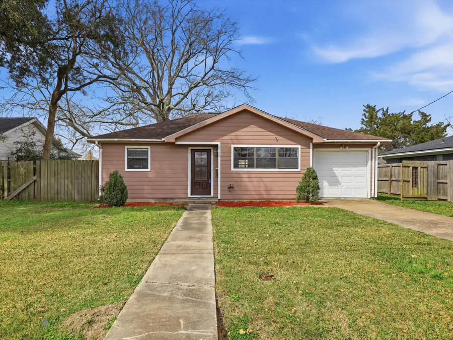 2110 7th Street, Port Neches, TX 77651 - #2