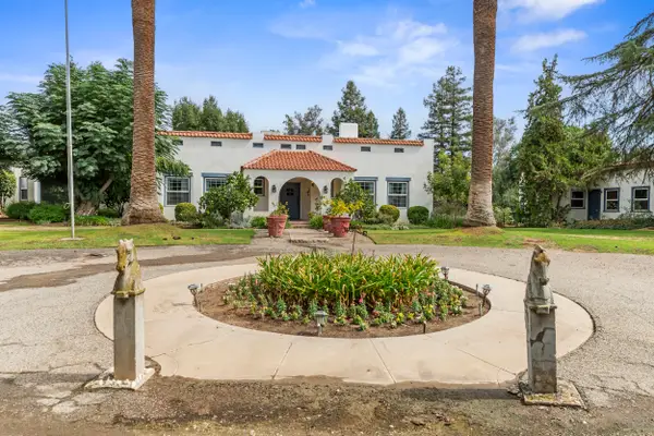 10464 E Herndon Avenue, Clovis, CA 93619