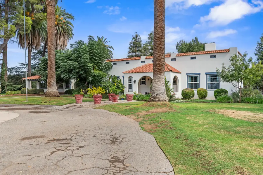 10464 E Herndon Avenue, Clovis, CA 93619 - Image #3