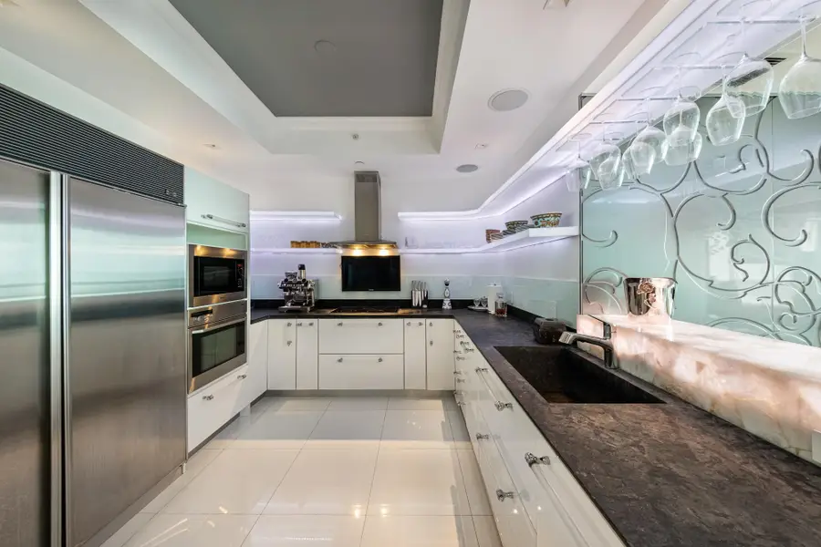 100 S Pointe Dr #3002, Miami Beach, FL 33139 - Image #3