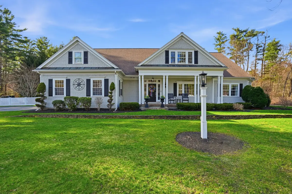 372 Tremont St, Duxbury, MA 02332 - #1