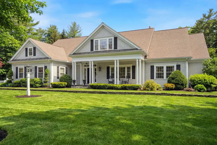 372 Tremont St, Duxbury, MA 02332 - #3