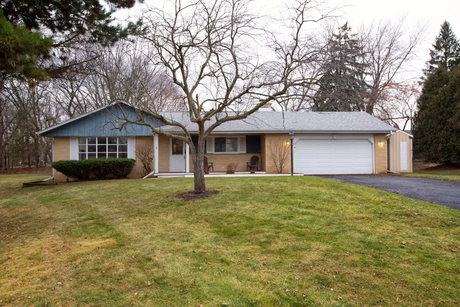 6535 N Braeburn Ln, Glendale, WI 53209 - Image #2