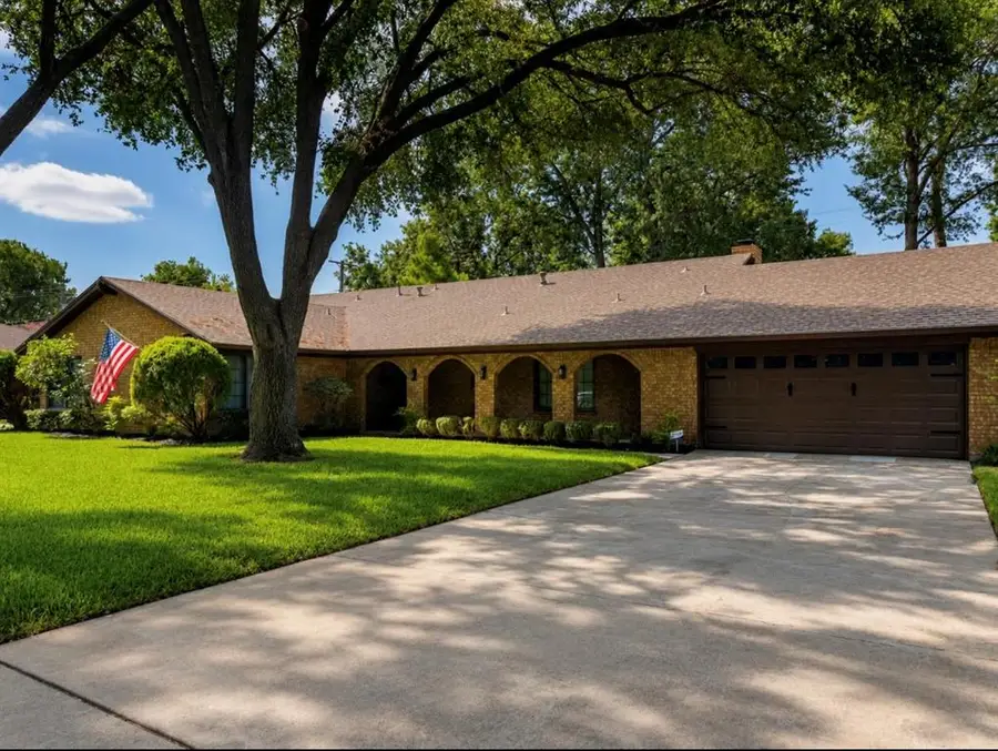 705 Magnolia Street, Denton, TX 76201 - #2