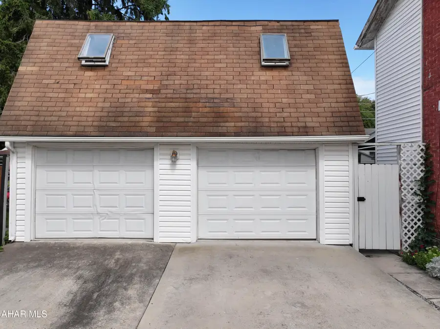 131 W Main Street, Everett, PA 15537 - #2