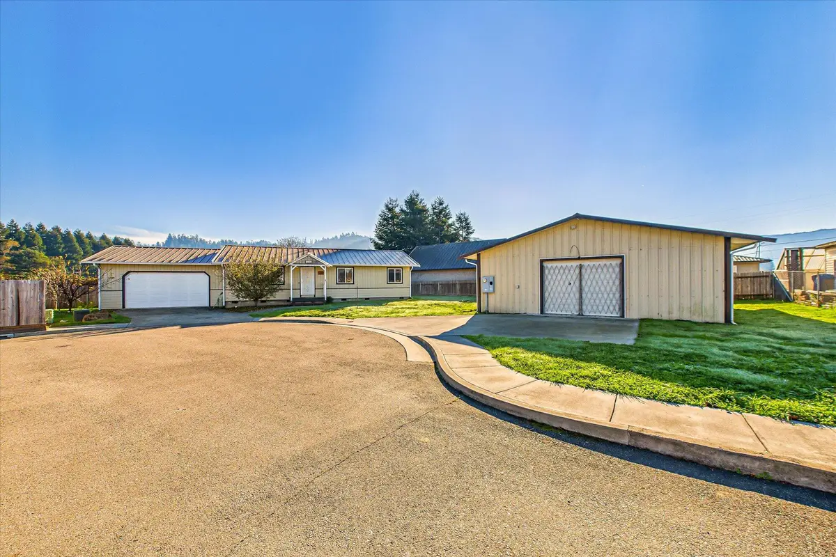 230 Smither Court, Rio Dell, CA 95562 - #1