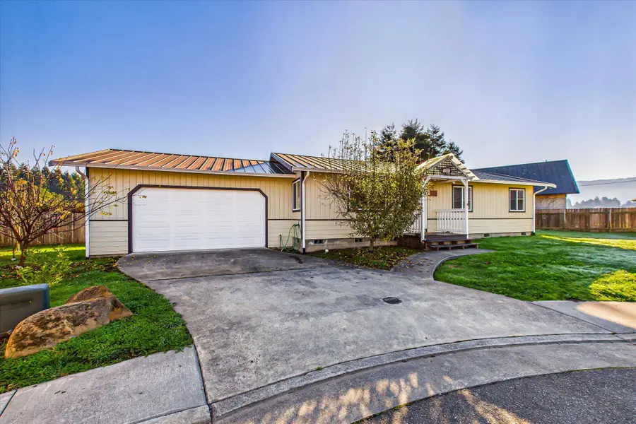 230 Smither Court, Rio Dell, CA 95562 - #2