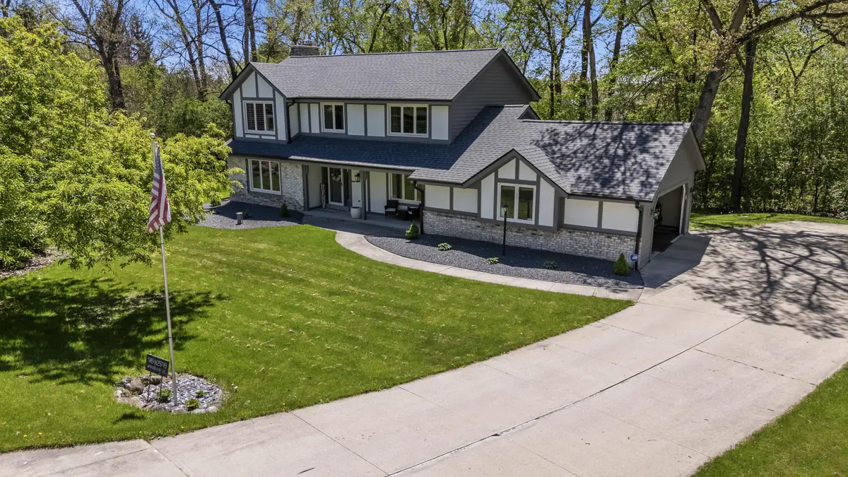 S45W25745 Underwood Ct, Waukesha, WI 53189 - #1