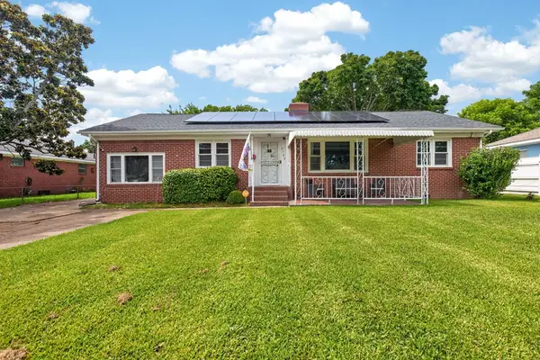 2708 Heutte Drive, Norfolk, VA 23518