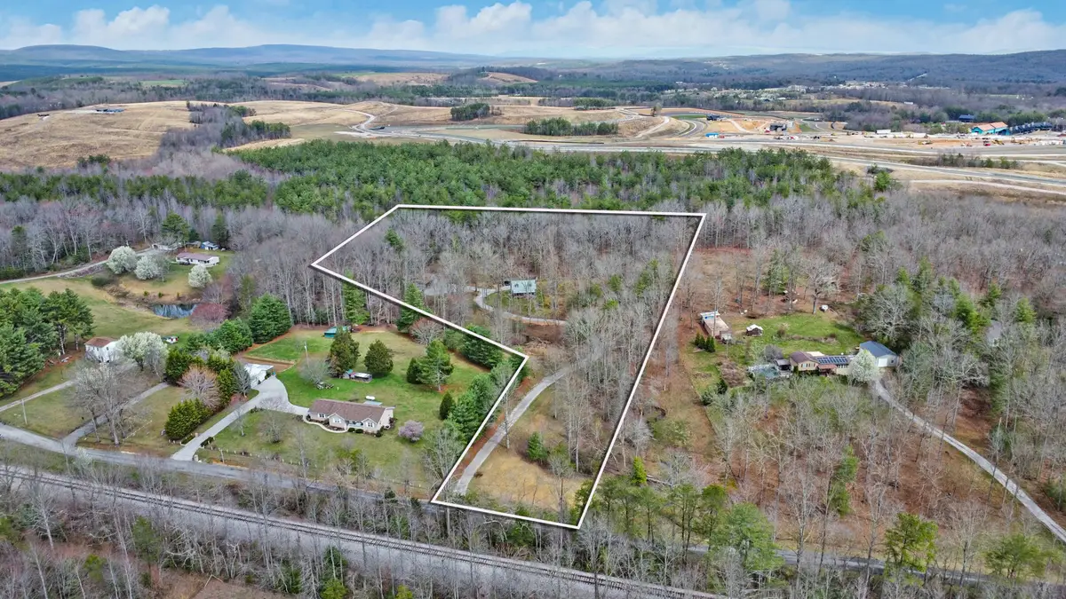 1318 W End Rd, Rockwood, TN 37854 - #1