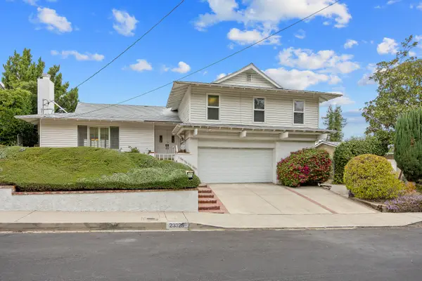 23325 Bessemer, Woodland Hills, CA 91367