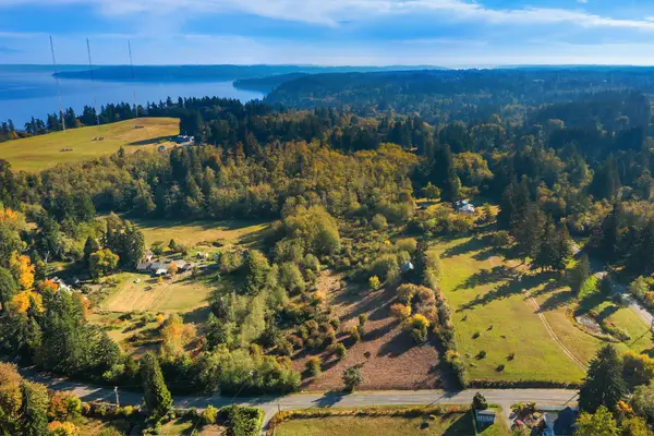 8933 SW Van Olinda Road, Vashon, WA 98070